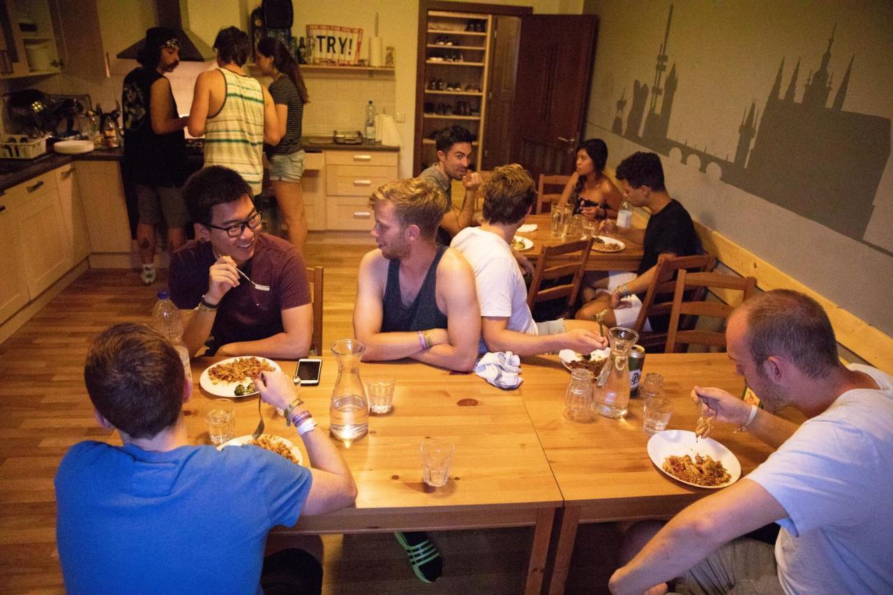 Onefam Miru Hostel Πράγα Εξωτερικό φωτογραφία